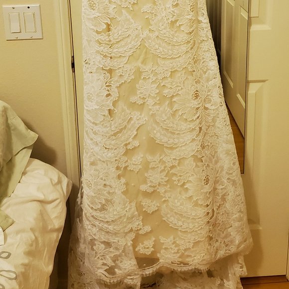 Anna Maier - Ulla Maija Coutour Lace Trumpet Wedding dress - Picture 6 of 16